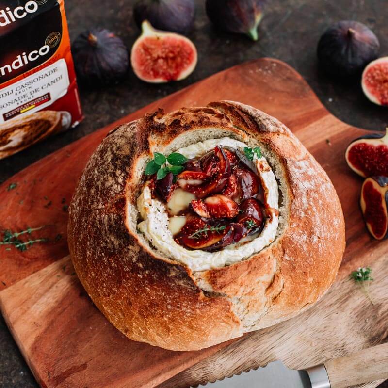 Brood met camembert en gekarameliseerde vijgen